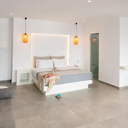 Aparthotel Caldera Cliff Illusion 3*