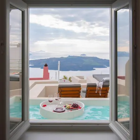 Caldera Cliff Illusion Aparthotel 3*